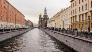 Saint-Pétersbourg saint sauver sur le sang versé